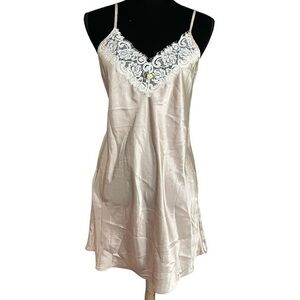 LA Intimates Vintage Womens Lace Chemise Nightie Size M Satin Fairy Tan Brown